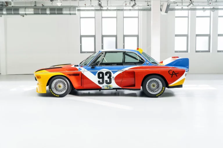 El primer BMW Art Car se luce en Le Mans