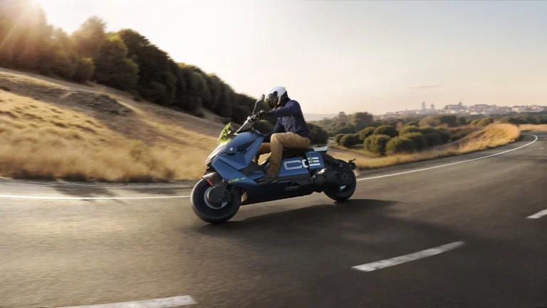 Nuevo BMW CE 04. Estilo y eficiencia dentro y fuera de la ciudad