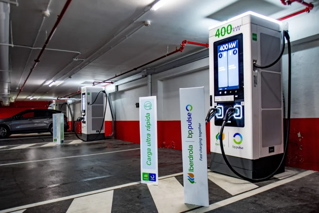 Iberdrola | bp pulse duplica su red hasta 2.000 puntos de recarga en España y Portugal 4 Motor16 CARGADORES IBERDROLA BP PULSE MADRID PLZ MOSTENSES1 Motor16