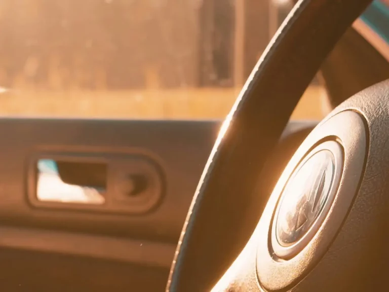 Vigila tu coche en plena ola de calor: Estas son las partes que pueden acabar echando humo