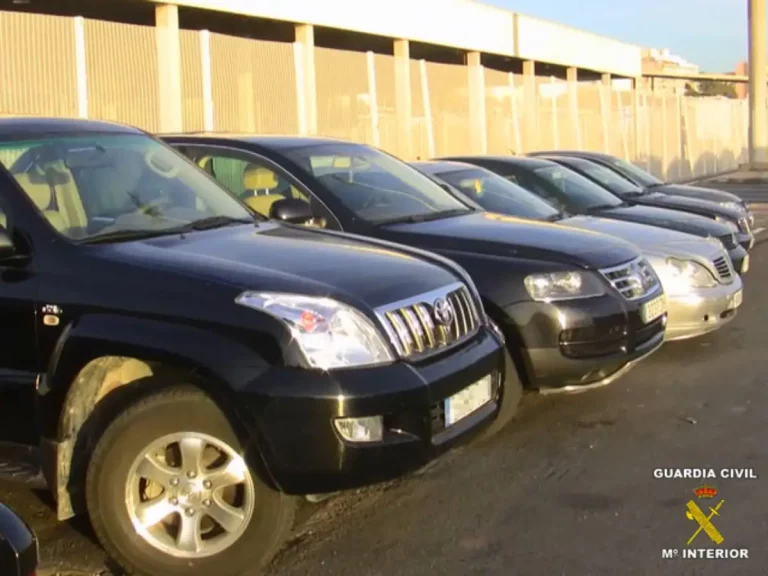 La Guardia Civil pide que tengas cuidado si tienes uno de estos coches: son los preferidos de los ladrones