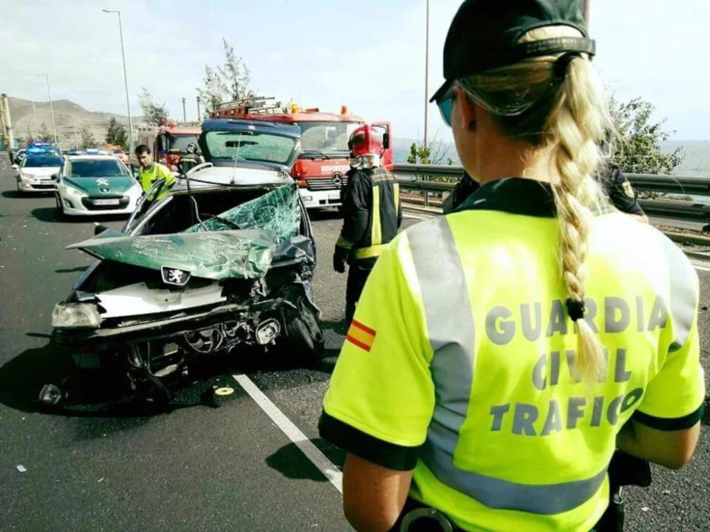 Los tramos de carreteras y autovías más peligrosos de España: el listado completo 1 Motor16 DGT accidente Guardia Civil atestado Foto apertura principal.jpg 512519181 Motor16
