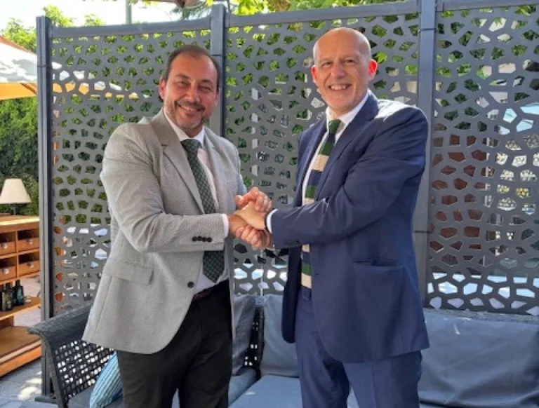 La AEC y Fesvial unen fuerzas con el objetivo de impulsar la seguridad vial y la sostenibilidad