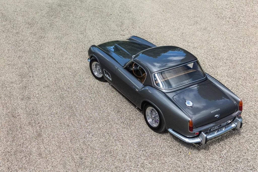 El Ferrari 250 GT California Spider que pulveriza récords: 18 millones de dólares de precio de martillo 1 Motor16 Un Ferrari 250 GT SWB California Spider Competizione pretende alcanzar los 20 millones en Pebble Beach