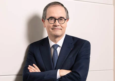 Las nuevas responsabilidades de Josep Maria Recasens en Renault Group: nueva era estratégica bajo su liderazgo 1 Motor16 Francois Provost, CEO de Renault Group, ha decidido el nombramiento de Josep Maria Recasens.