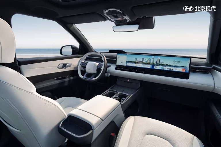 Elexio, el primer SUV eléctrico de Hyundai para China… sin botones, pero sobrado de pantallas