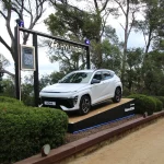 La marca de coches que conduce las giras de Miguel Ríos y Mikel Izal