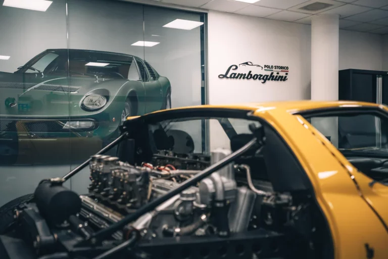 Lamborghini celebra diez años del Polo Storico, el guardián de su legado