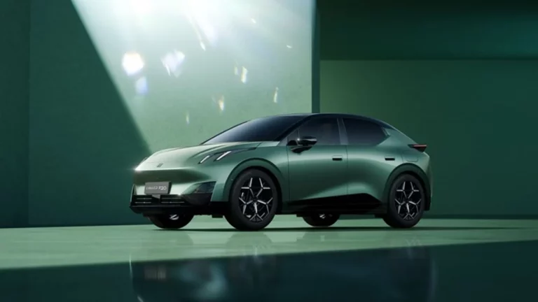 El Lynk & Co 02 y sus nuevas versiones a ‘precio de derribo’ que se ponen a la venta en China