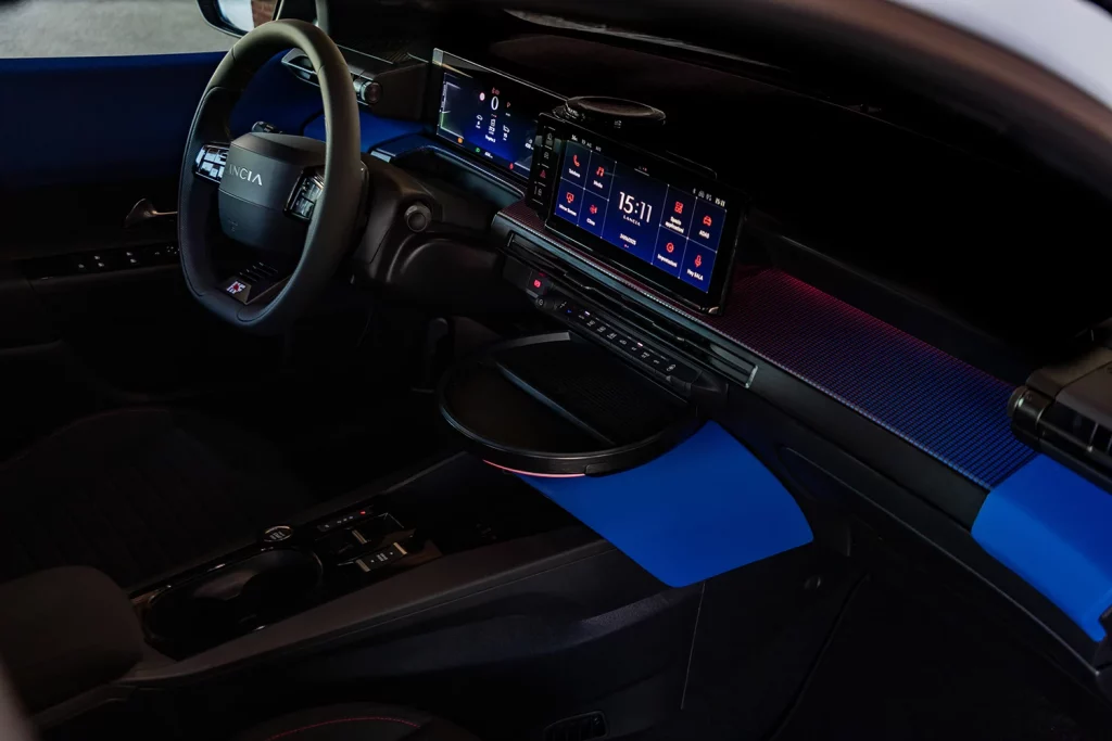 El Lancia Ypsilon Elettrica recorre 771 km en el anillo más congestionado de Europa y pulveriza el récord de eficiencia 3 Motor16 Lancia Ypsilon HF