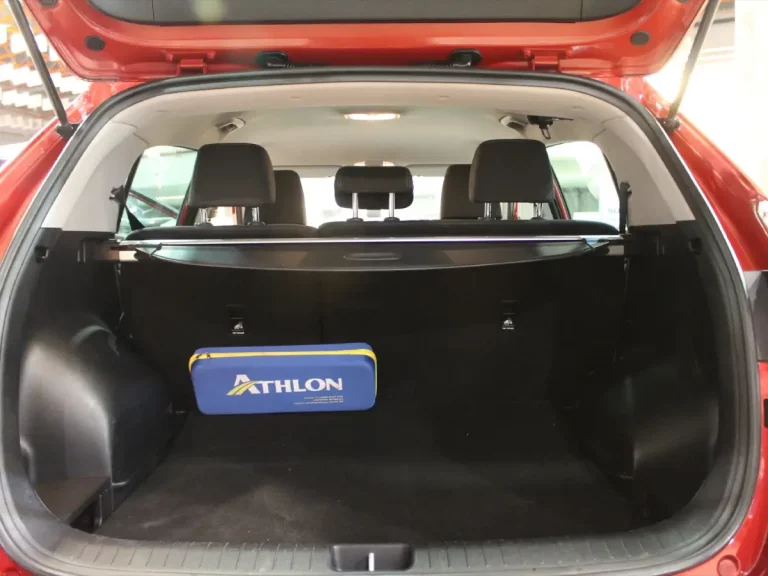 No arruines tus vacaciones: Jamás cargues así el maletero de tu coche si no quieres sufrir las consecuencias