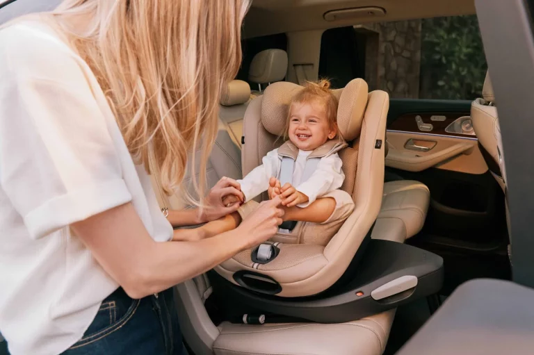 Revisa la silla infantil del coche con el test de la pinza antes de la vuelta al cole: evita una multa de 200 euros