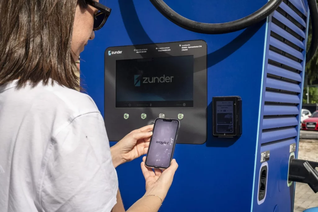 Zunder Repsol 1 Motor16