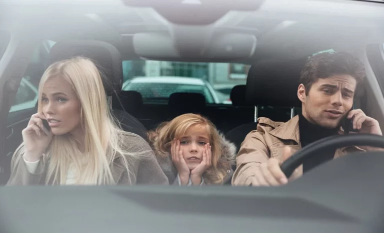 Quién se queda con el coche en un divorcio en España