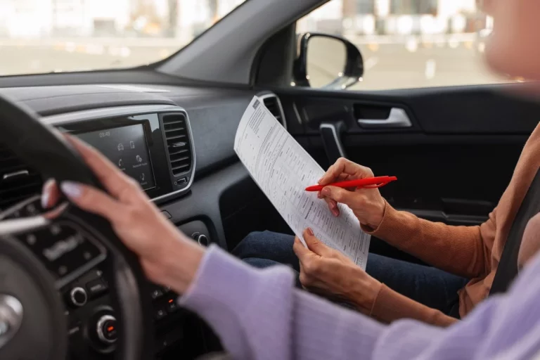 ¿Qué necesito para renovar mi carnet de conducir y cuánto me va a costar?