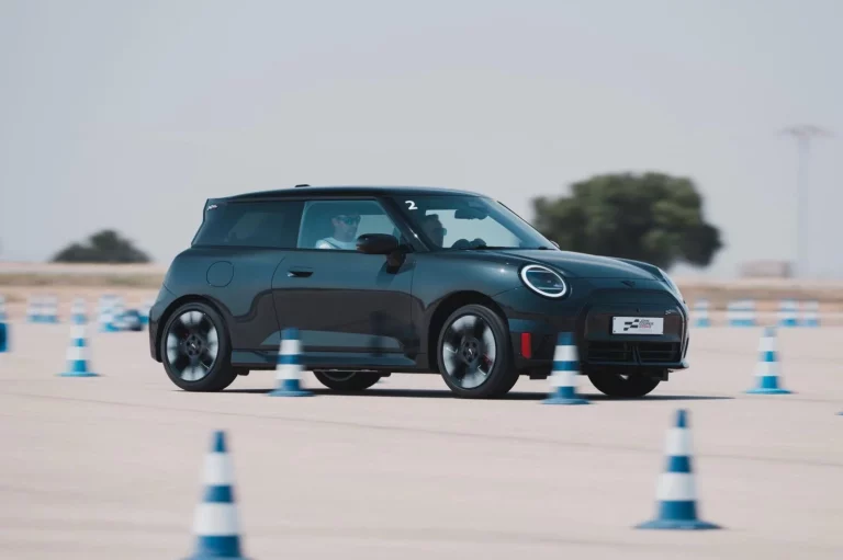 Primera prueba de la gama MINI John Cooper Works: Reinventando la deportividad