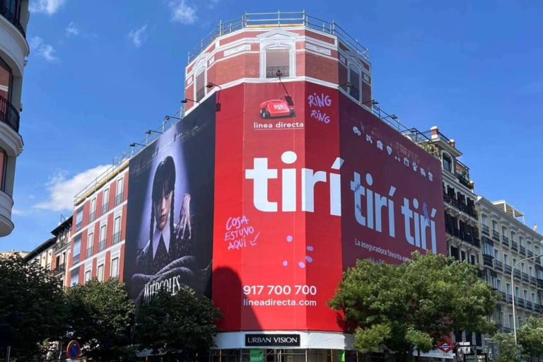 Línea Directa lanza una campaña por el estreno de Miércoles para destacar su gama multiproducto