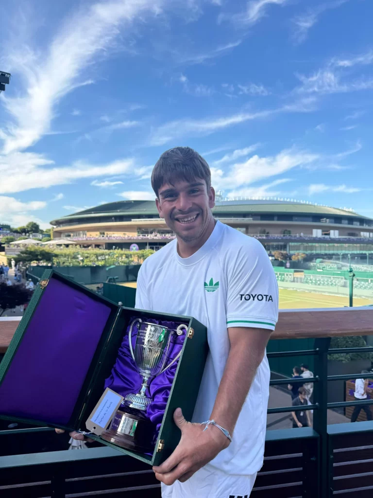 Toyota celebra el triunfo en Wimbledon de Martín de la Puente