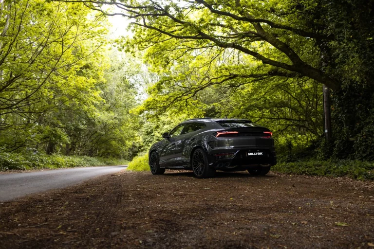 Milltek le pone banda sonora al Lamborghini Urus SE con sus 800 CV