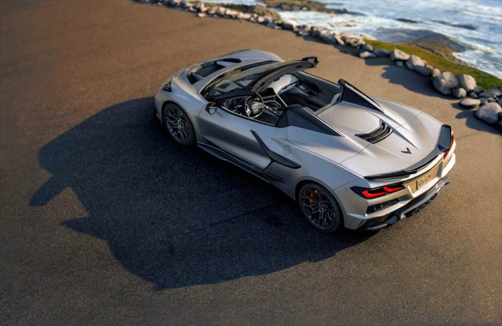El Lucid Air Sapphire bate al Corvette ZR1X: el eléctrico domina el 0-200-0 mph en 25,7 s 1 Motor16 2026 Corvette ZR1X Quail Silver Limited Edition Rear 3 4 View Motor16
