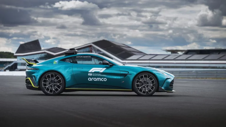 El Aston Martin Vantage S es el nuevo coche de seguridad oficial de la Fórmula 1