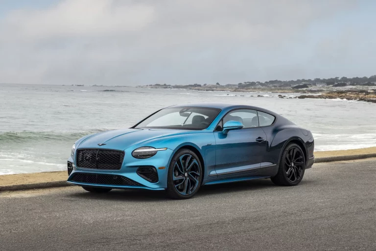 Bentley y su pintura que necesita 56 horas de trabajo