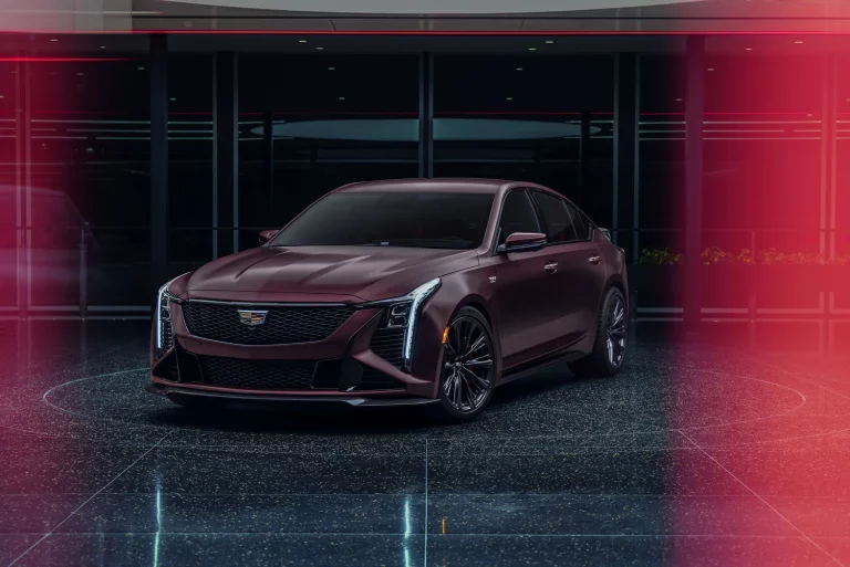 Curated by Cadillac… el arte del máximo lujo americano
