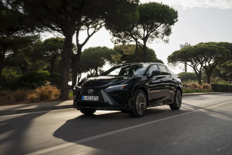 Lexus RZ 350e, movilidad eléctrica de lujo a precio ‘nunca visto’
