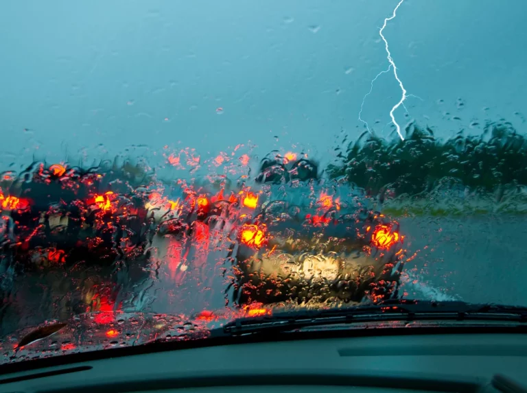 Incendios, temperaturas extremas, tormentas… Esto es lo que nos recomienda hacer la DGT