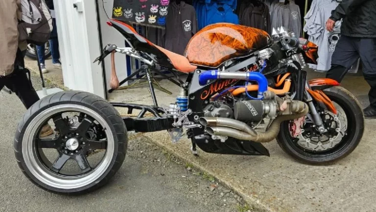 ¿Por qué no personalizar una moto o coche con pintura aerógrafo?