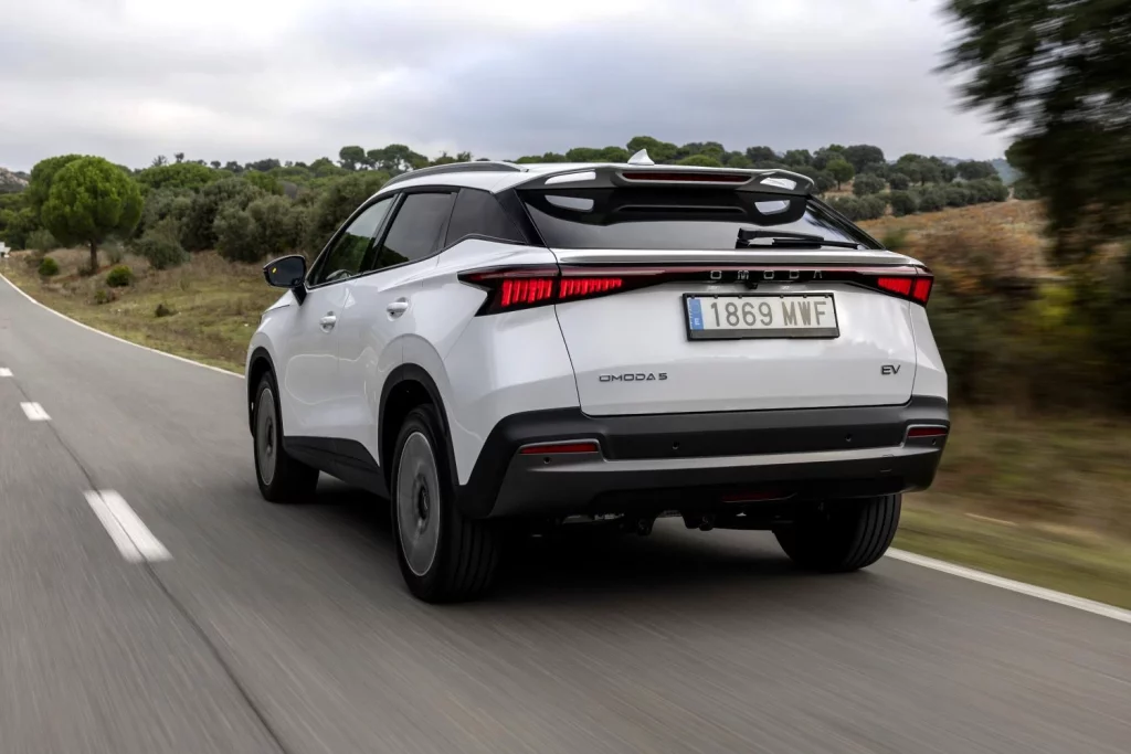 Omoda pone a trabajar la calculadora para que alucines con lo que ahorran en gasolina quienes conducen sus electrificados 2 Motor16 Omoda 5 EV 7 Motor16