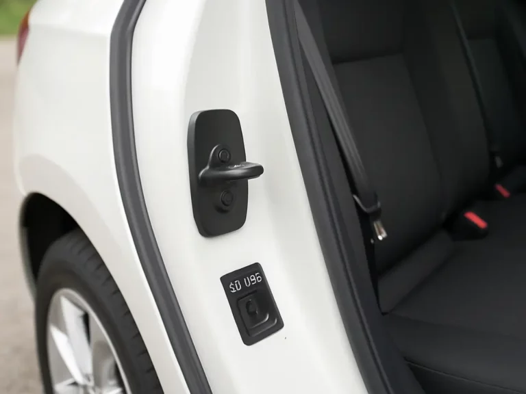 Esta pieza del coche esconde una insólita función que llevas años sin saber