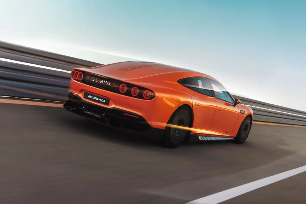 Mercedes-AMG no da por muerto al V8. Y nos lo demuestra con este GT Track Sport 5 Motor16 RECORDS MERCEDES AMG GT XX 16 Motor16