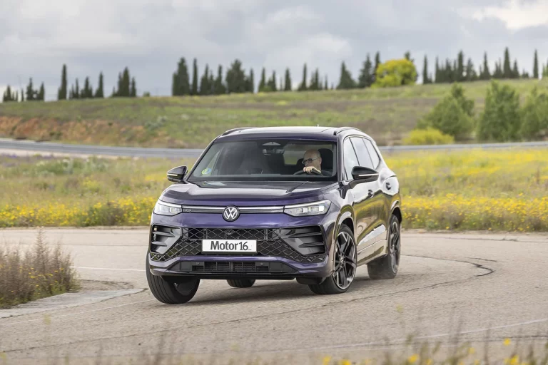 Prueba del Volkswagen Tayron 1.5 eTSI R-Line. Un familiar con mayúsculas