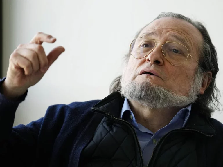 Niño Becerra planta cara al Ministerio de Fomento y dice quién tiene que pagar el mantenimiento de las carreteras: ‘es injusto’