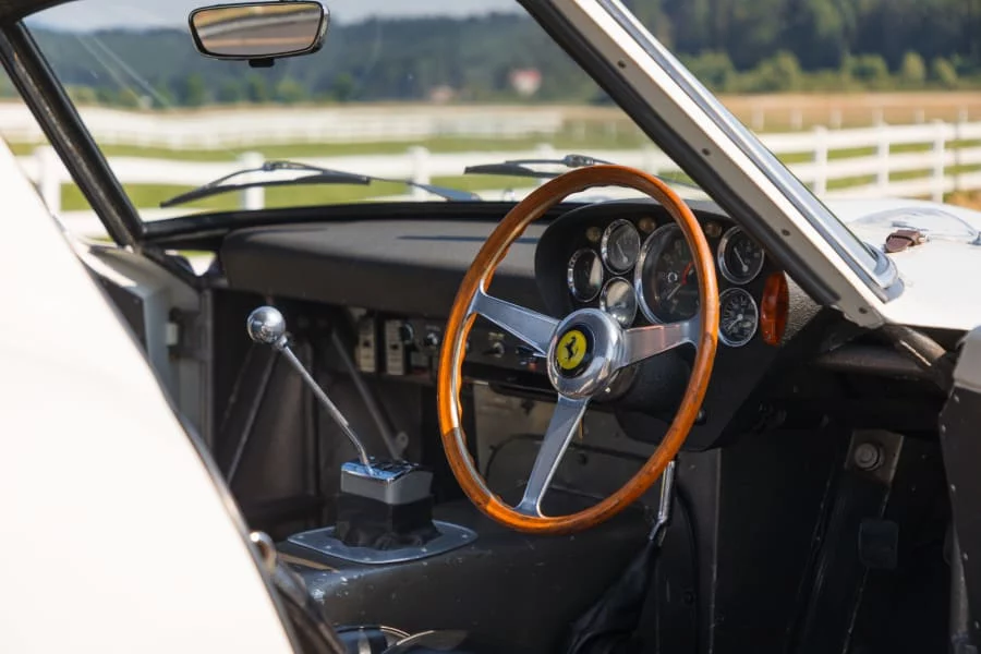 Ferrari 250 GTO blanco único protagonizará la subasta Kissimmee 2026 de Mecum