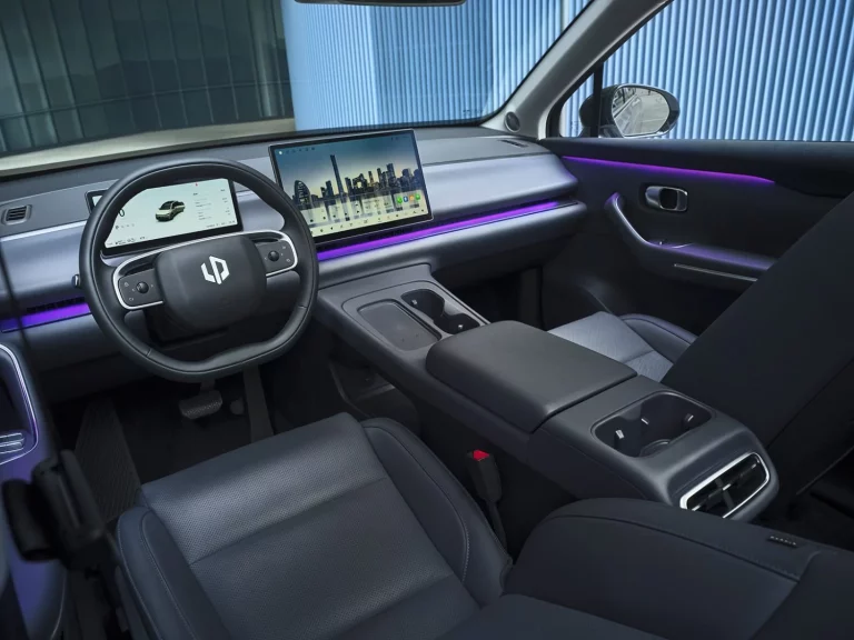 Leapmotor C10: el SUV eléctrico que ahora integra Spotify y TikTok