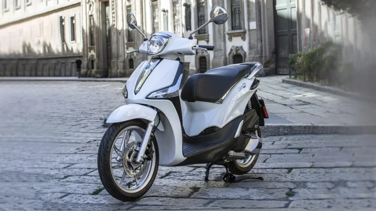 Descuentos de Piaggio en septiembre: hasta 1.000 € en scooters de rueda alta