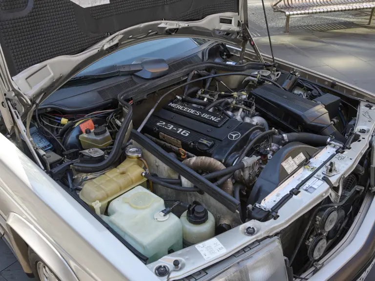 motor Mercedes