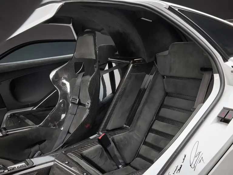 Este McLaren F1 con sangre real y siete dueños te busca: 20 millones tendrán la culpa 40 Motor16 1994 McLaren F1 RM Sothebys 14 Motor16