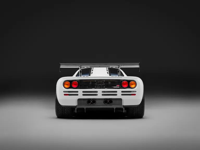 Este McLaren F1 con sangre real y siete dueños te busca: 20 millones tendrán la culpa 11 Motor16 1994 McLaren F1 RM Sothebys 33 Motor16