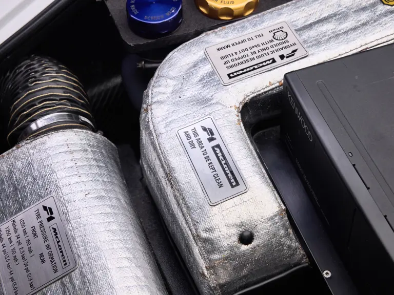 Este McLaren F1 con sangre real y siete dueños te busca: 20 millones tendrán la culpa 62 Motor16 1994 McLaren F1 RM Sothebys 47 Motor16