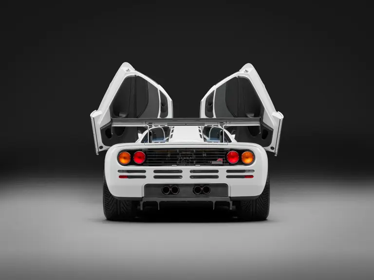 Este McLaren F1 con sangre real y siete dueños te busca: 20 millones tendrán la culpa 12 Motor16 1994 McLaren F1 RM Sothebys 49 Motor16