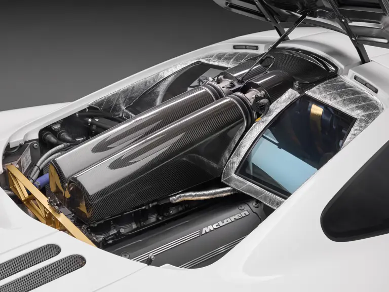 Este McLaren F1 con sangre real y siete dueños te busca: 20 millones tendrán la culpa 3 Motor16 1994 McLaren F1. RM Sotheby's. Imagen motor.