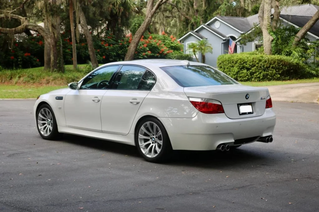2005 BMW M5 CarsBids 1 Motor16