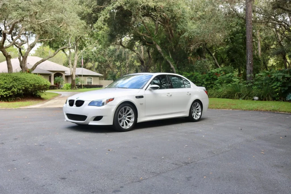 2005 BMW M5 CarsBids 5 Motor16