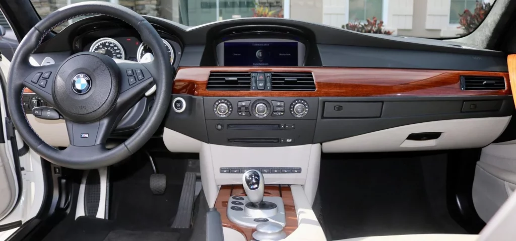 2005 BMW M5 CarsBids 7 Motor16
