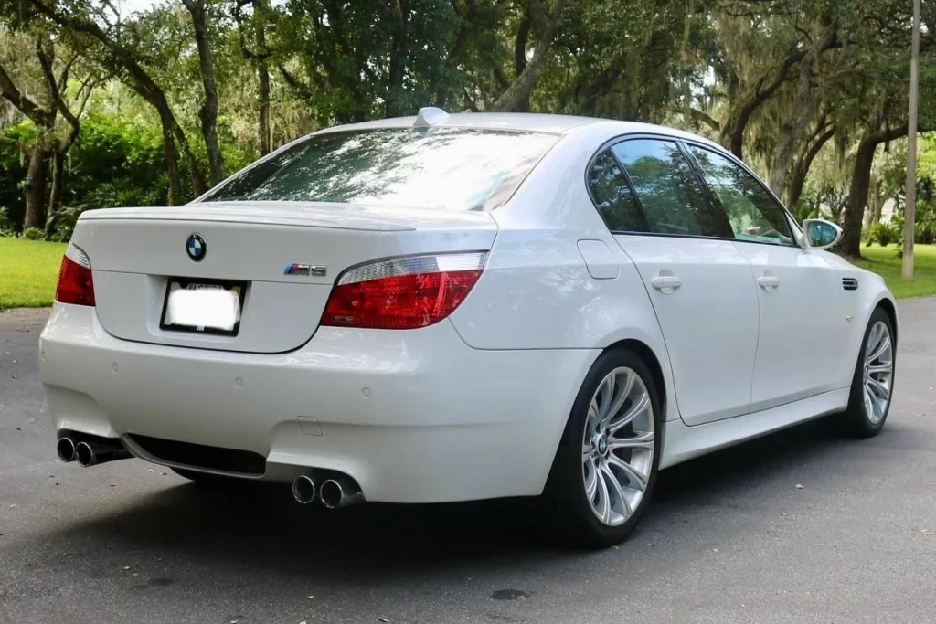 2005 BMW M5 E60 CarsBids 1 Motor16