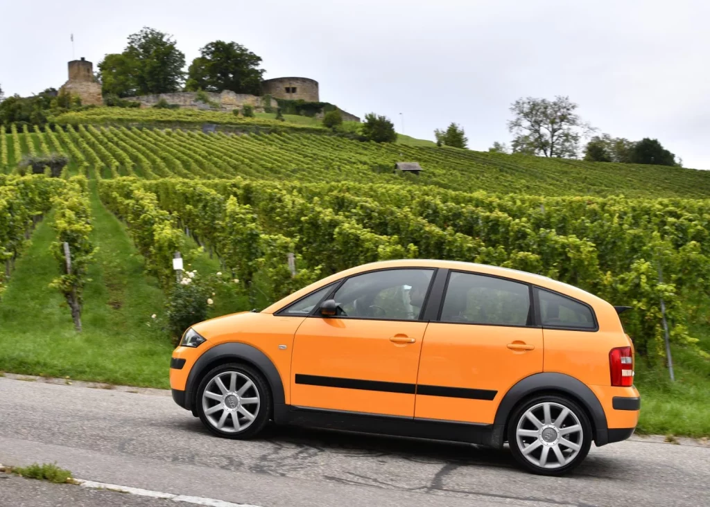2025 Audi A2 25 años. Imagen lateral.
