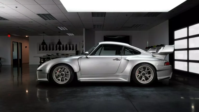 Gunther Werks rescata el diseño ‘Flachbau’ para su próximo proyecto, el F26